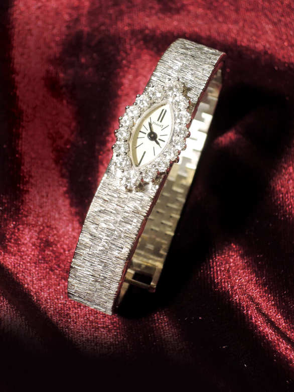1970年代伯爵18K白金手動上鍊機械腕錶